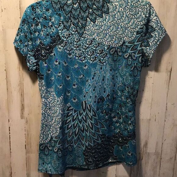 Blouse by S Levine Beautiful sparkling blue and green rhinestone Size small￼￼ - Picture 4 of 6